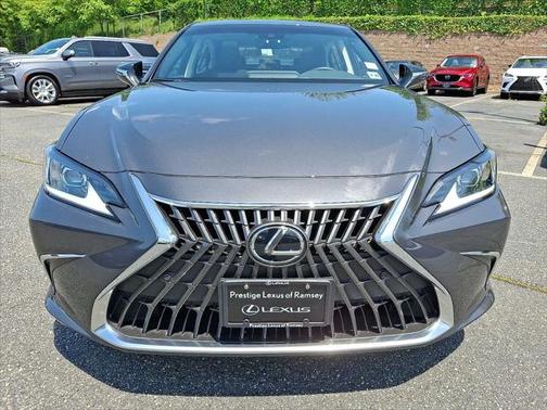 2025 Lexus ES 350 Base