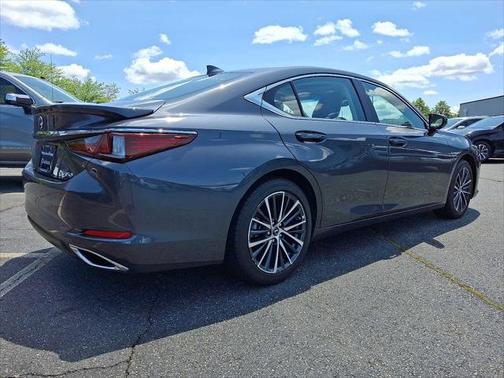 2025 Lexus ES 350 Base