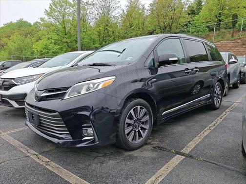 2020 Toyota Sienna Limited Premium