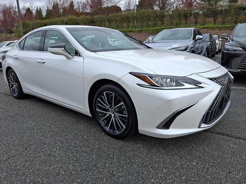2022 Lexus ES 350 Base