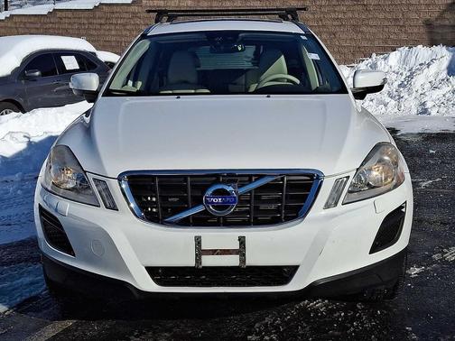 2012 Volvo XC60 AWD 4dr
