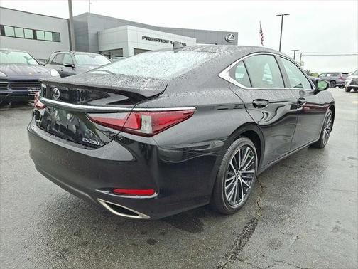 2023 Lexus ES 350 Base