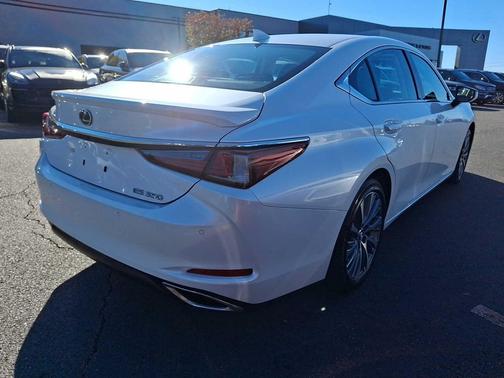 2020 Lexus ES 350 Base