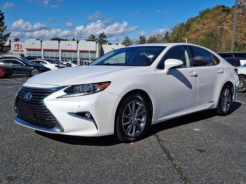 2017 Lexus ES 300h Base