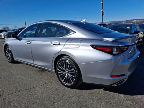 2025 Lexus ES 350 Base