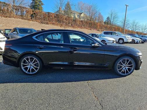 2023 Genesis G70 2.0T AWD