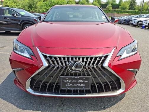 2022 Lexus ES 350 Base