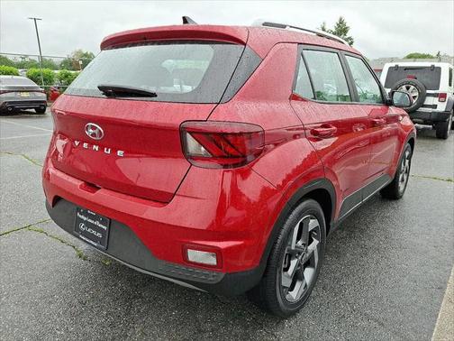 2022 Hyundai VENUE Limited