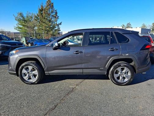 2025 Toyota RAV4 Hybrid XLE