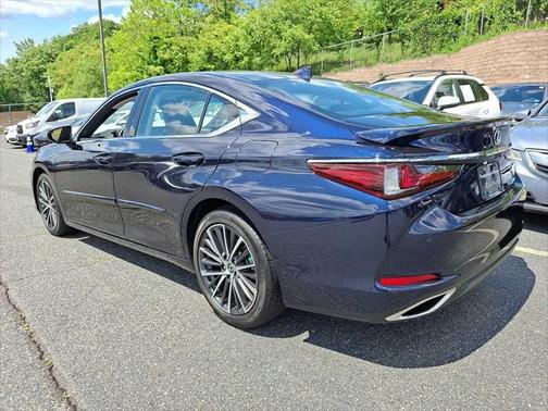 2023 Lexus ES 350 Base