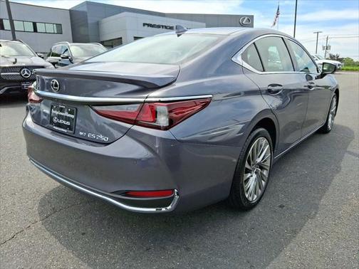 2021 Lexus ES 250 Base