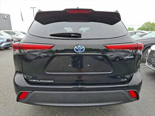 2023 Toyota Highlander Hybrid XLE