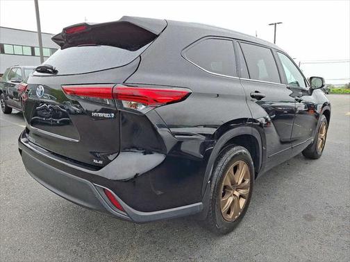 2023 Toyota Highlander Hybrid XLE