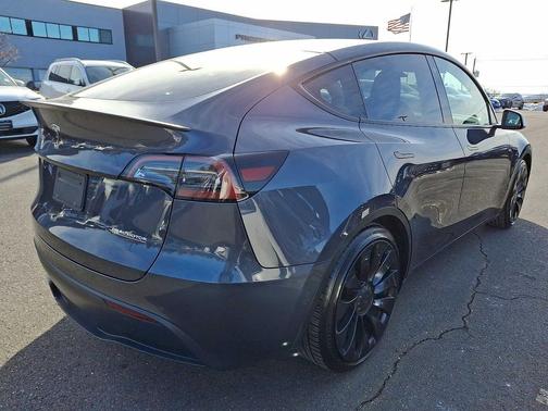 2022 Tesla Model Y Performance Dual Motor All-Wheel Drive