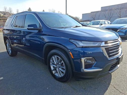 Northsky Blue Metallic 2023 Chevrolet Traverse LT Leather
