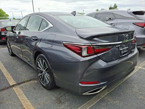 2023 Lexus ES 350 Base