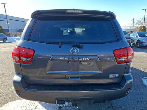 2015 Toyota Sequoia SR5