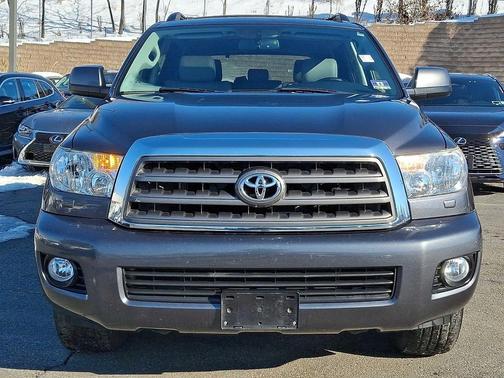 2015 Toyota Sequoia SR5