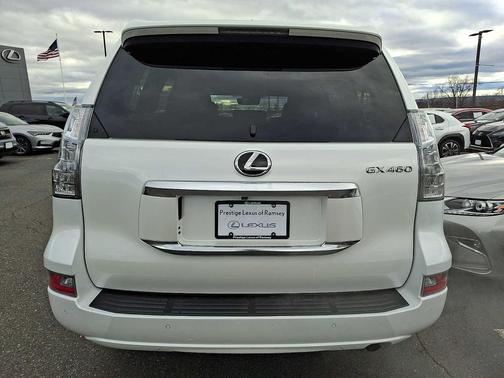 2023 Lexus GX 460 Premium