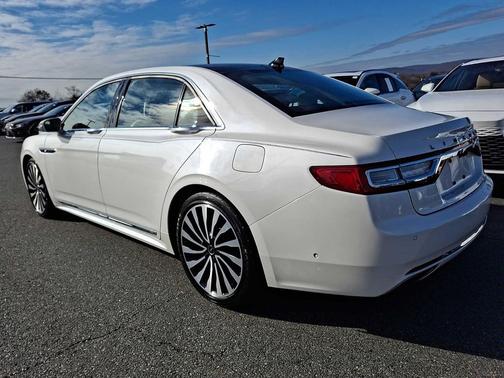 2018 Lincoln Continental Black Label