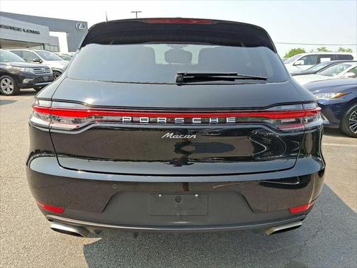2021 Porsche Macan Base