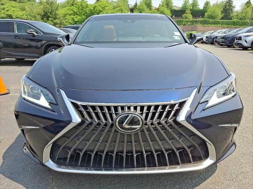 2022 Lexus ES 350 Base