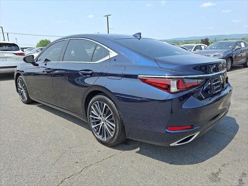 2022 Lexus ES 350 Base