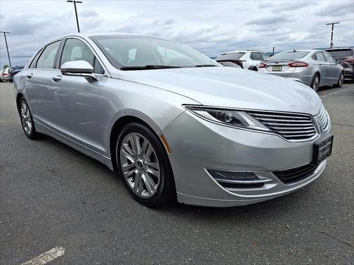 2016 Lincoln MKZ Base