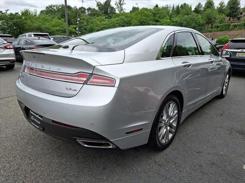 2016 Lincoln MKZ Base
