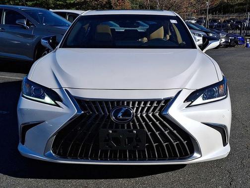 2023 Lexus ES 350 Base