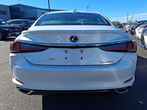 2023 Lexus ES 350 Base