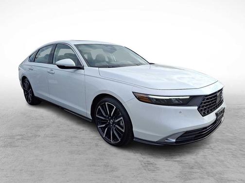 Platinum White Pearl 2024 Honda Accord Hybrid Touring