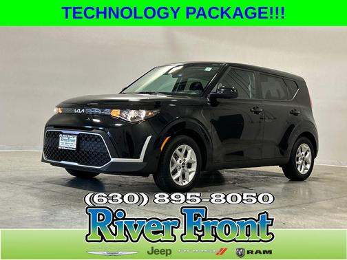 Fusion Black 2024 Kia Soul LX