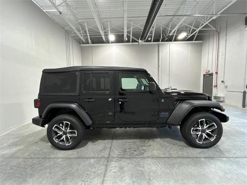 2025 Jeep Wrangler 4xe Sport