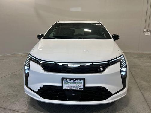 Bright White Clearcoat 2027 Chrysler Pacifica L