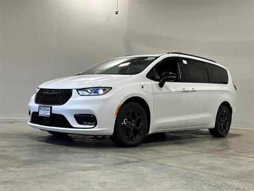 2025 Chrysler Pacifica Hybrid Select