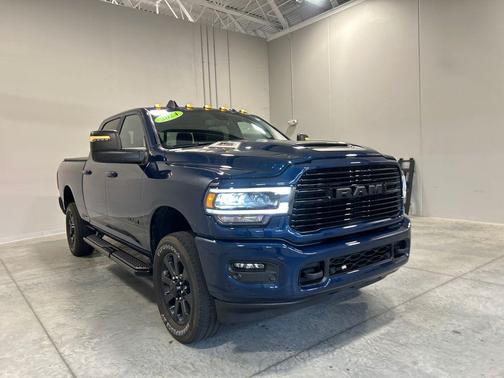 Patriot Blue Pearlcoat 2024 RAM 2500 Laramie Crew Cab 4x4 6'4' Box