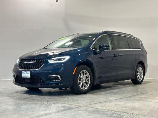 Fathom Blue Pearlcoat 2021 Chrysler Pacifica Touring