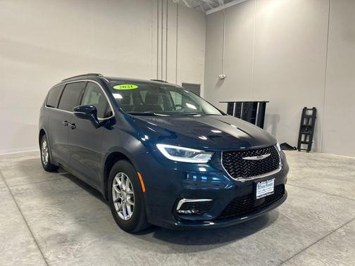 Fathom Blue Pearlcoat 2021 Chrysler Pacifica Touring