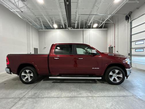 Delmonico Red Pearlcoat 2021 RAM 1500 Laramie