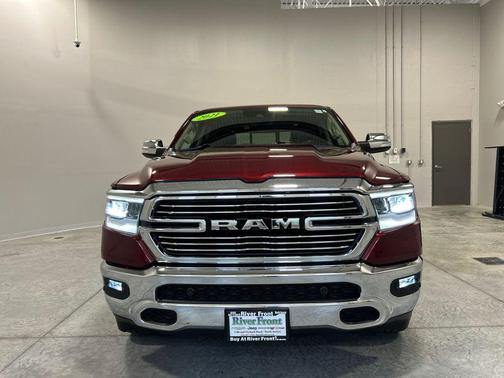 Delmonico Red Pearlcoat 2021 RAM 1500 Laramie