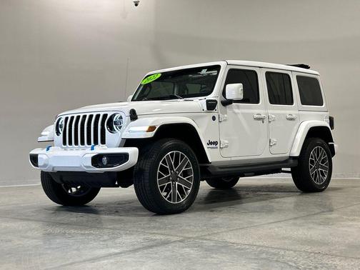 Bright White Clearcoat 2022 Jeep Wrangler Unlimited 4xe Sahara High Altitude