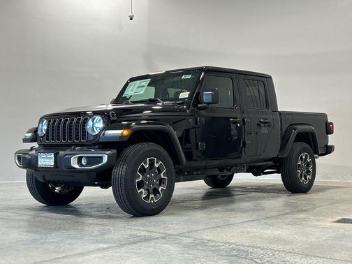 Black Clearcoat 2026 Jeep Gladiator Sport