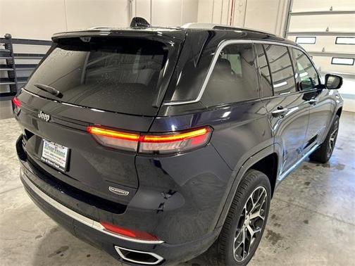 2024 Jeep Grand Cherokee Summit
