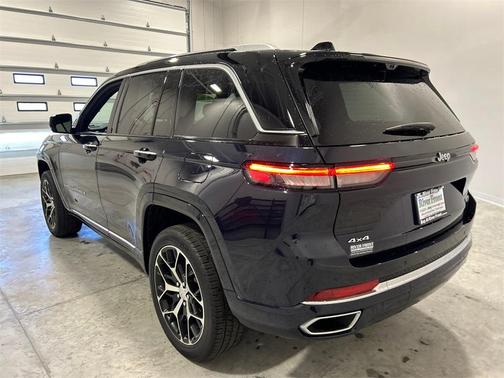 2024 Jeep Grand Cherokee Summit