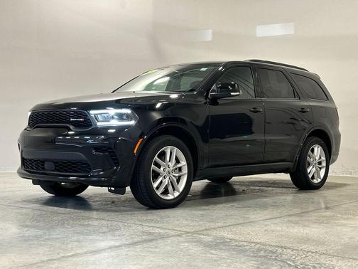 DB Black Crystal Clearcoat 2024 Dodge Durango GT Plus