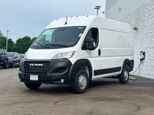 Bright White Clearcoat 2024 RAM ProMaster 2500 Tradesman