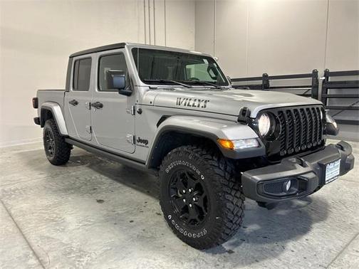 2021 Jeep Gladiator Sport