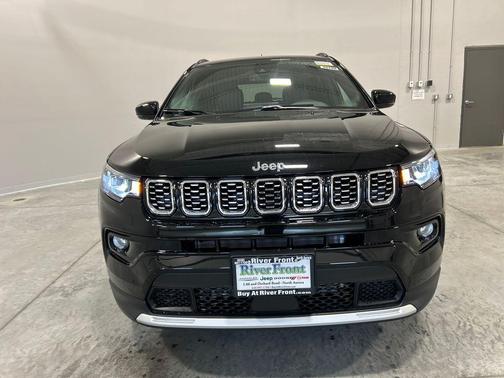 Diamond Black Crystal Pearlcoat 2026 Jeep Compass Limited