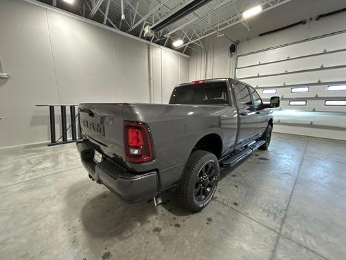 Granite Crystal Metallic Clearcoat 2026 RAM 2500 Big Horn Crew Cab 4x4 6'4' Box